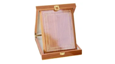 درع تكريم — KT-92972A2D